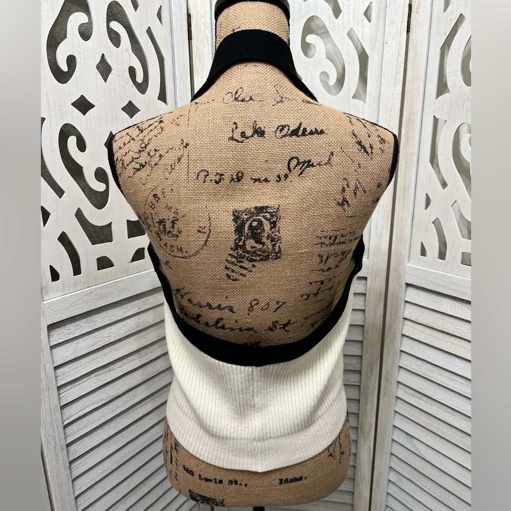 Commense Color-Block Cutout Ribbed Sweater Set - Picture 13 of 14